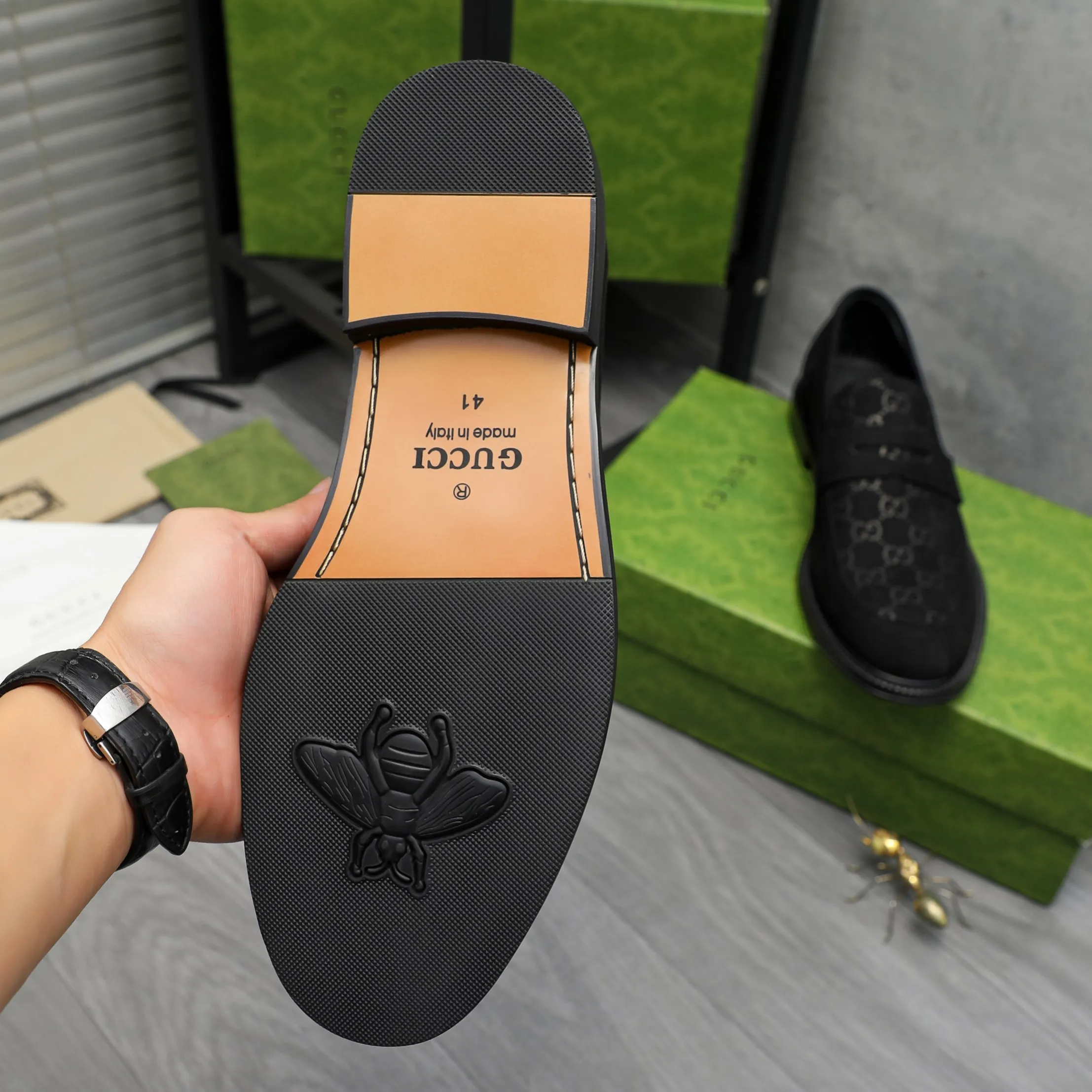 Men's shoes 💰p500 Product trademark: GUCCI "Gucci" business slip-on leather shoes Regular size: 38-46 (38.45.46 custom-made, non-returnable) Product materials: Selected frosted cowhide embossed upper, cowhide lining, original rubber outsole